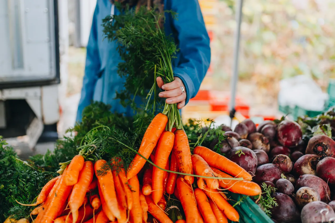Produce stand at Riccarton House and Bush Farmers Market