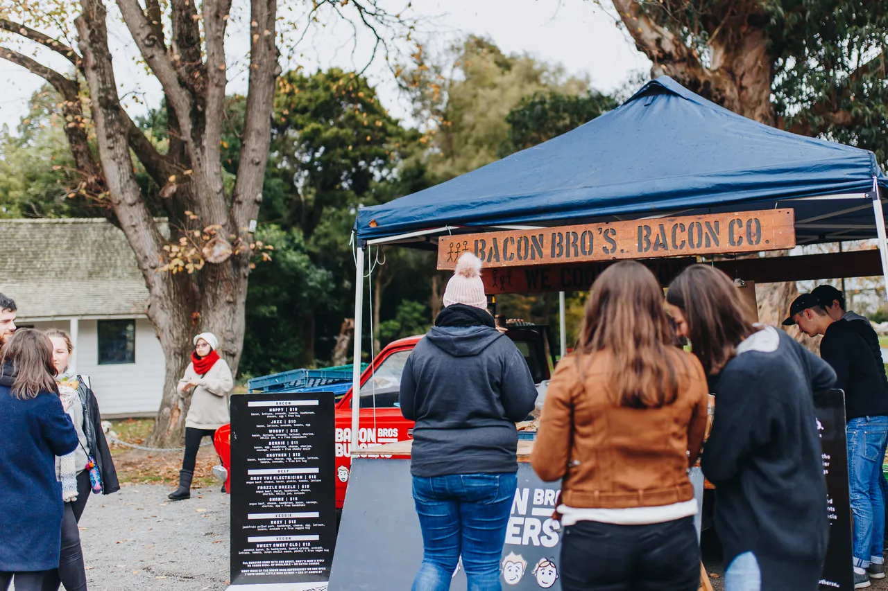 Riccarton House and Bush Farmers Market Stall in Autumn