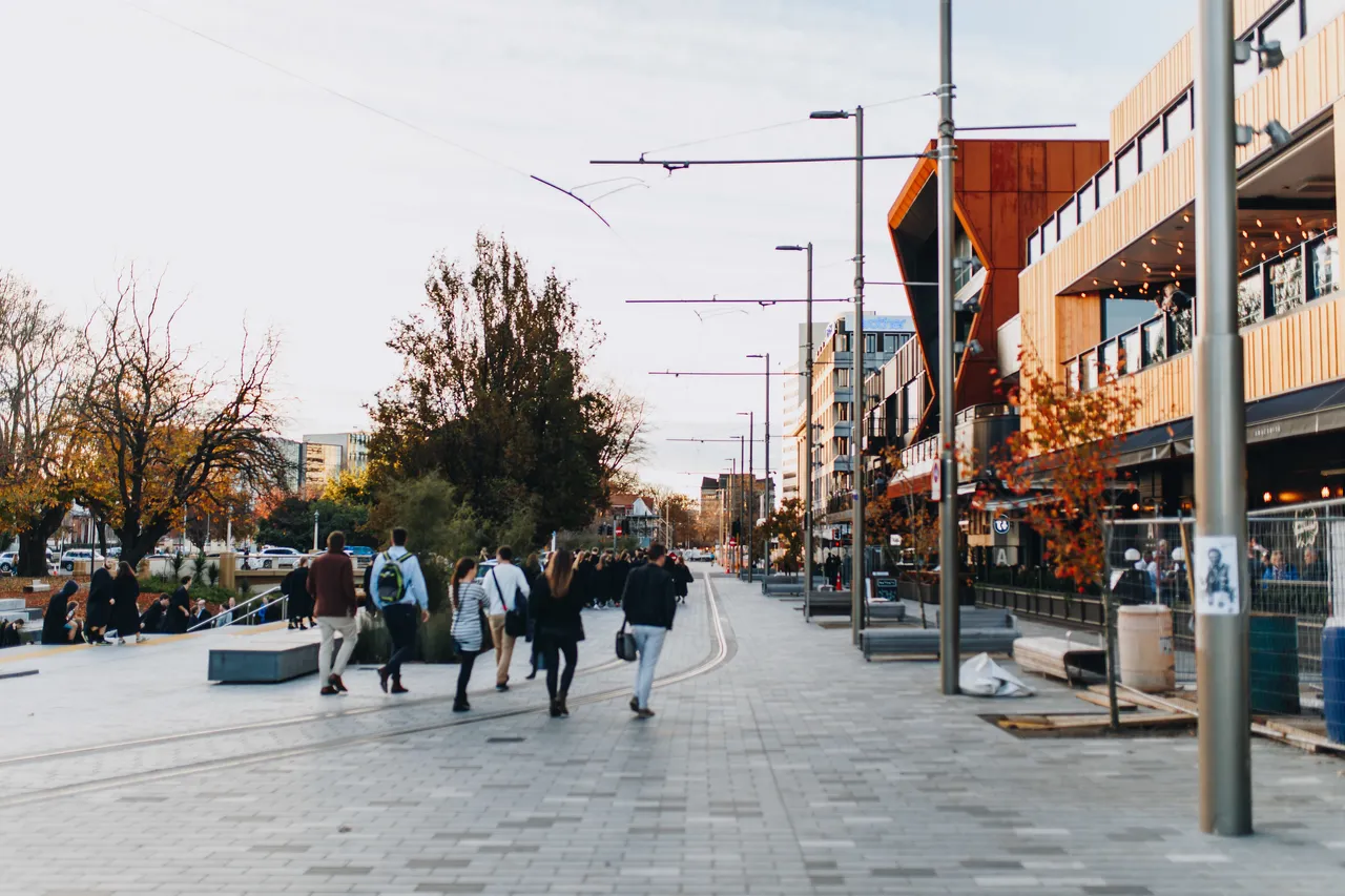 People walking down Oxford Terrace