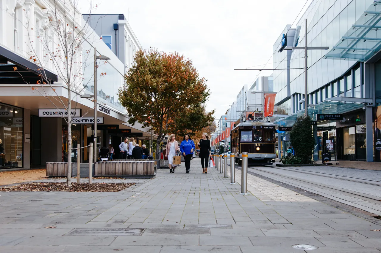Females shopping in Cashel Mall