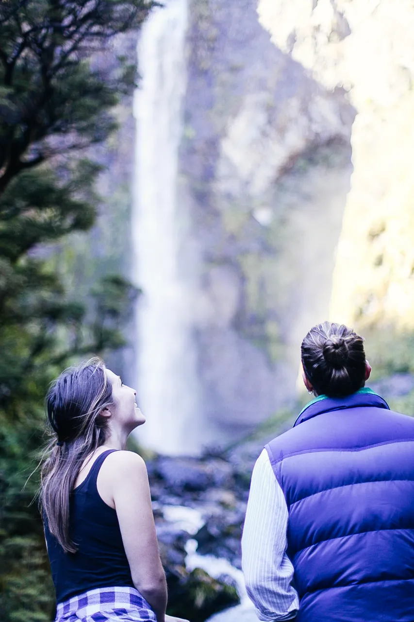 Couple at Devils Punchbowl waterfall