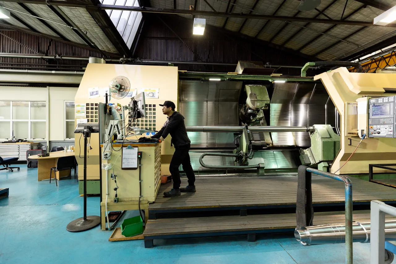 Water jet and vessel control manufacturing
