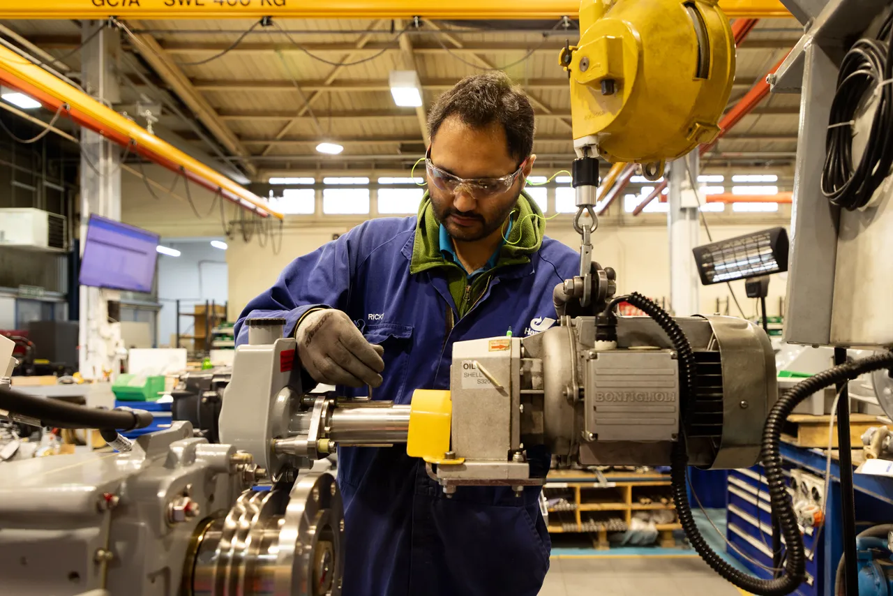 Water jet and vessel control manufacturing