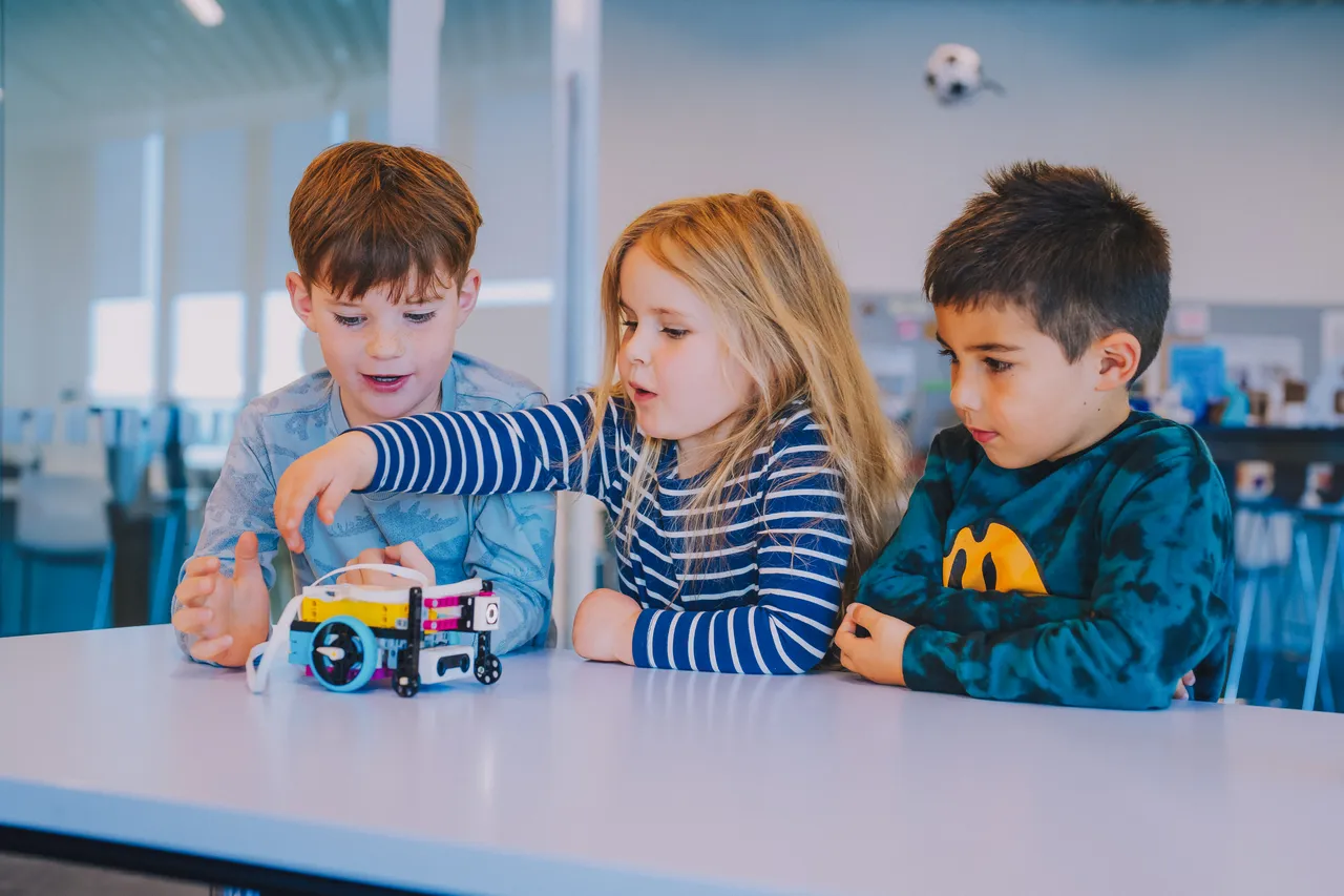 Kids at Tūranga