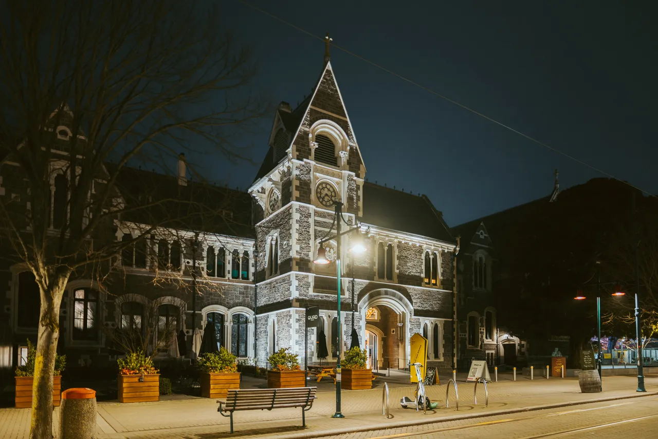  The Arts Centre at night