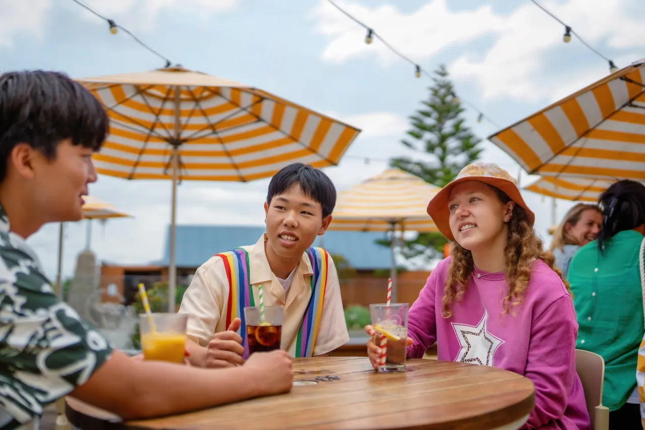 Teens in a cafe