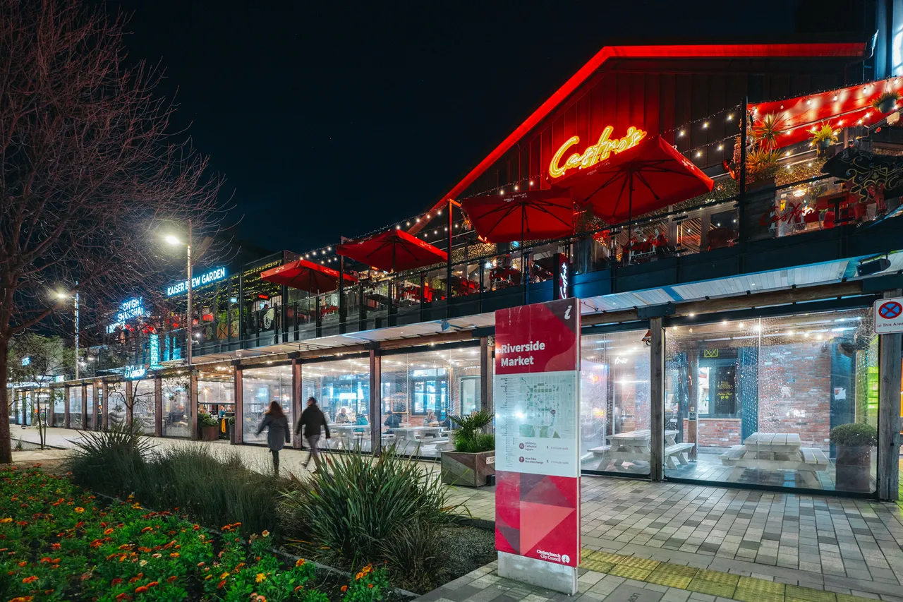 Riverside Market at night