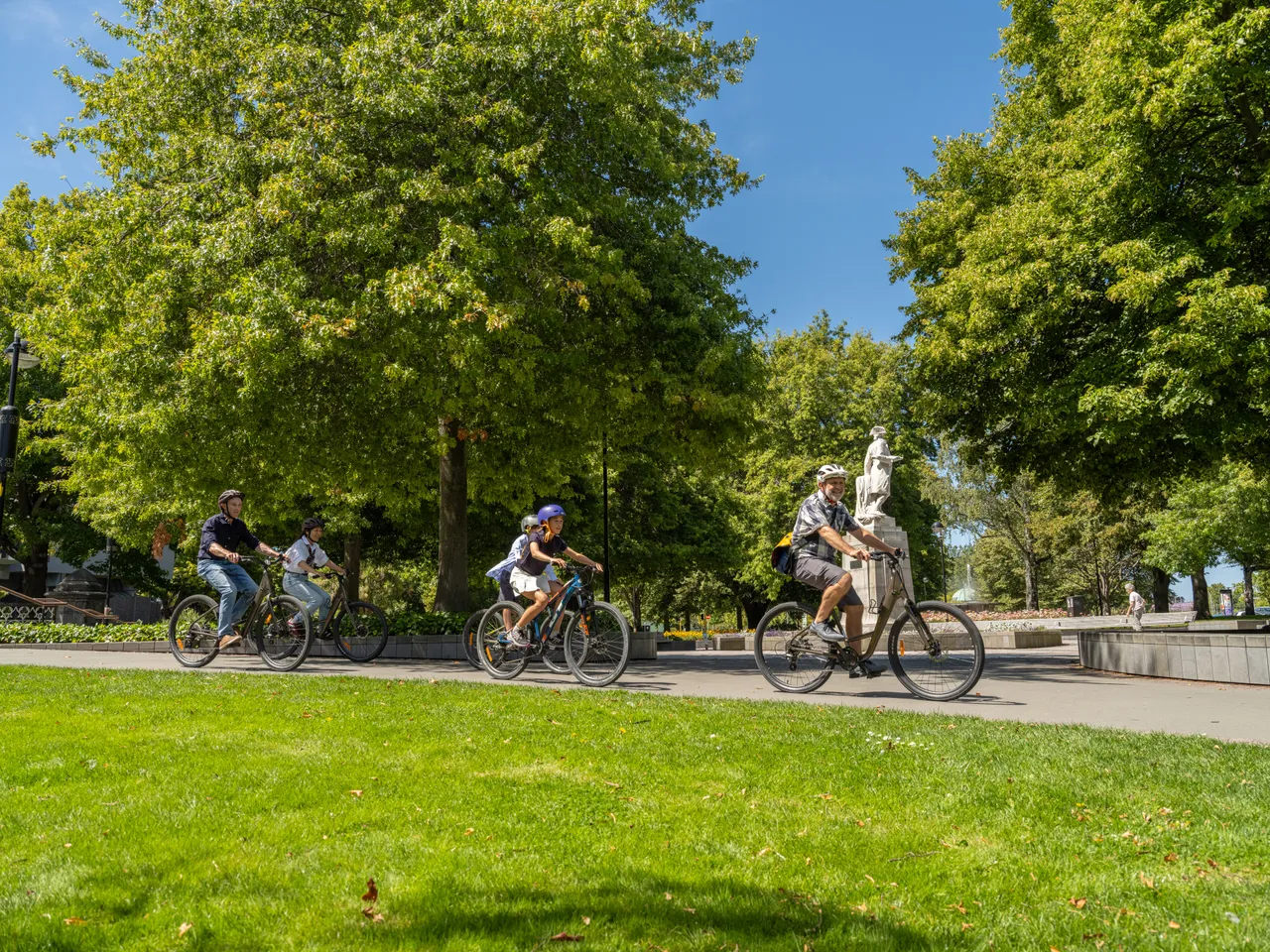 Family biking in Victoria Square with Chill Explore