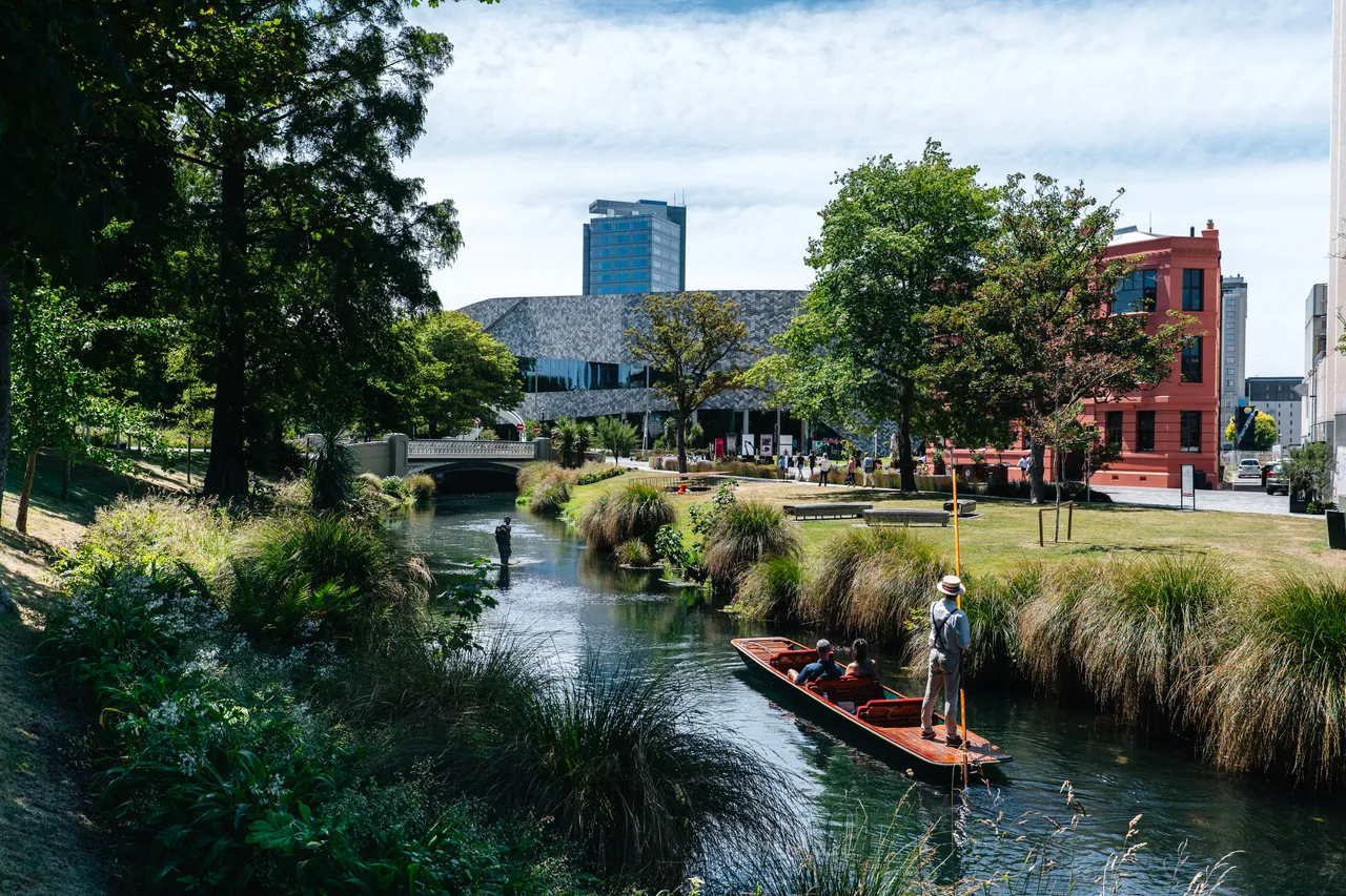 Punting on the Avon Te Pae