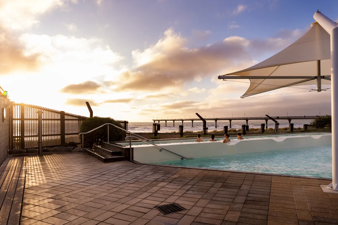 Sunrise soak at He Puna Taimoana