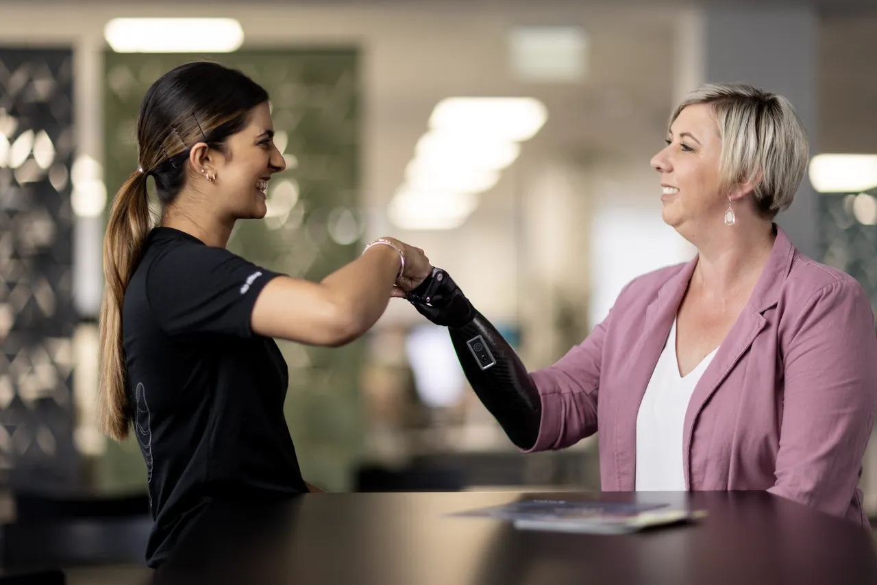 Prosthetic hand fitting