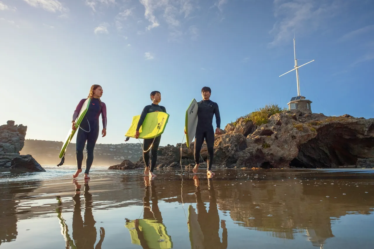 Bodyboarders in Sumner Beach