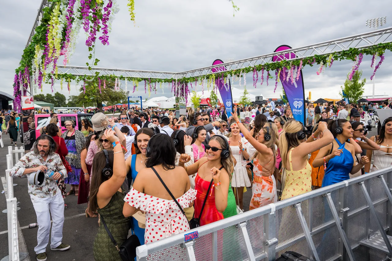 Addington Raceway Cup Day Crowds Dancing