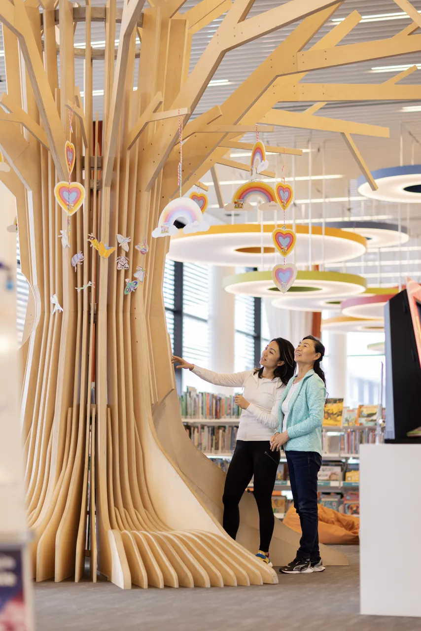 Tūranga tree art