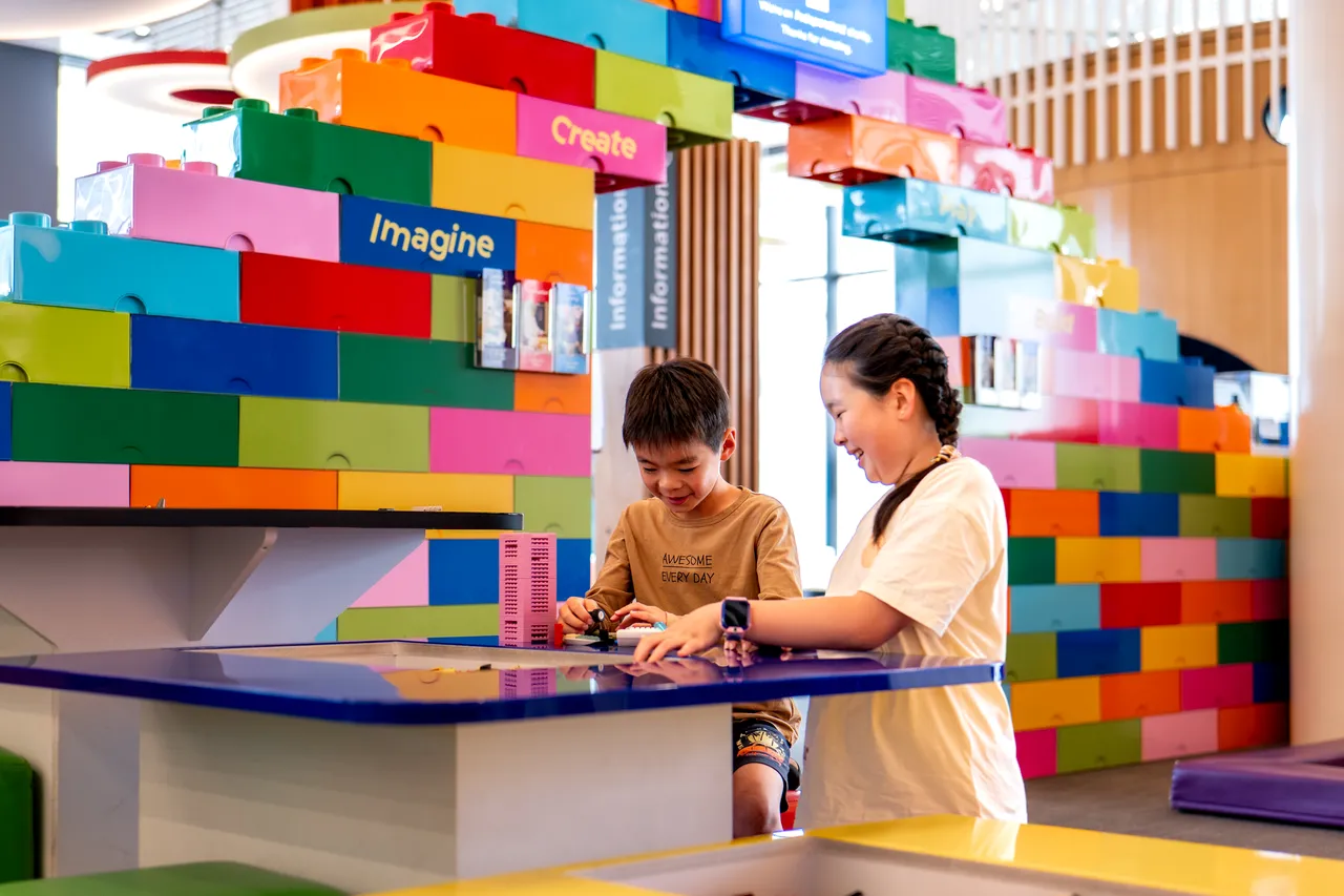 Kids in Tūranga Imagination Station