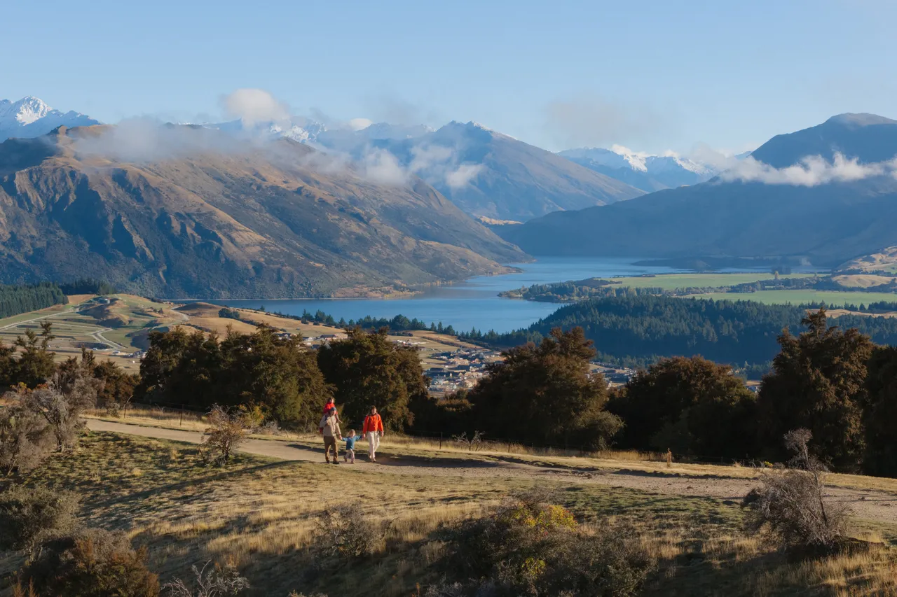 Family, Mt Iron Track, Autumn